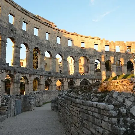 Lägenhet Karmen Pula
