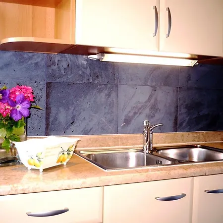 Karmen Appartement *